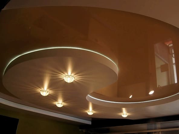 Kako namestiti svetilko v raztegljiv strop